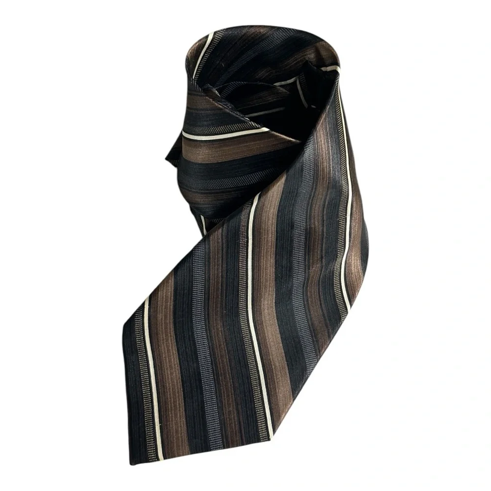 Elegant Striped Brown and‎ Black Tie